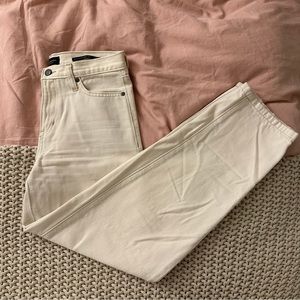 Banana Republic White Contrast Stitch Jeans 25